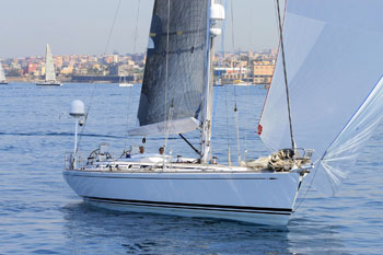 Berenice e il suo equipaggio arrivano nettamente primi al passaggio di boa di Capri, valevole per il Trofeo Moby, prima tappa della Moby Roma per 2.