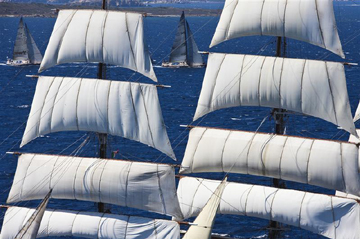 Seconda giornata e prima regata alla Maxi Yacht Rolex Cup
